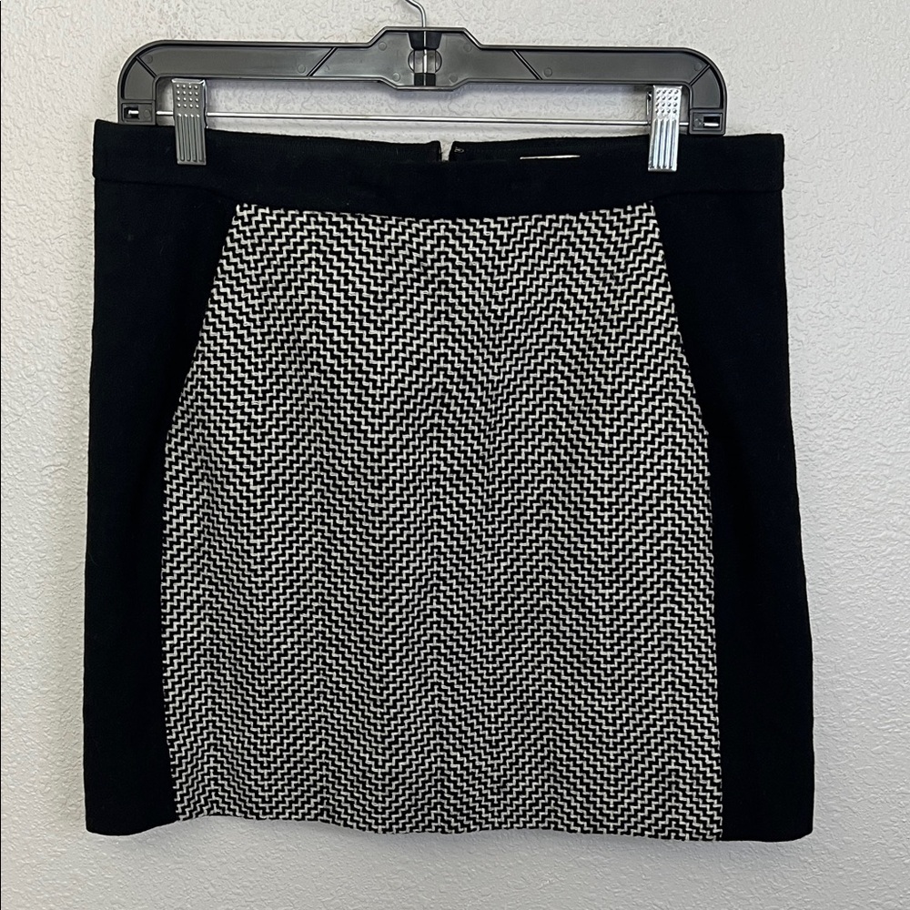 JCrew Factory Black/White Herringbone Mini Skirt Size 8